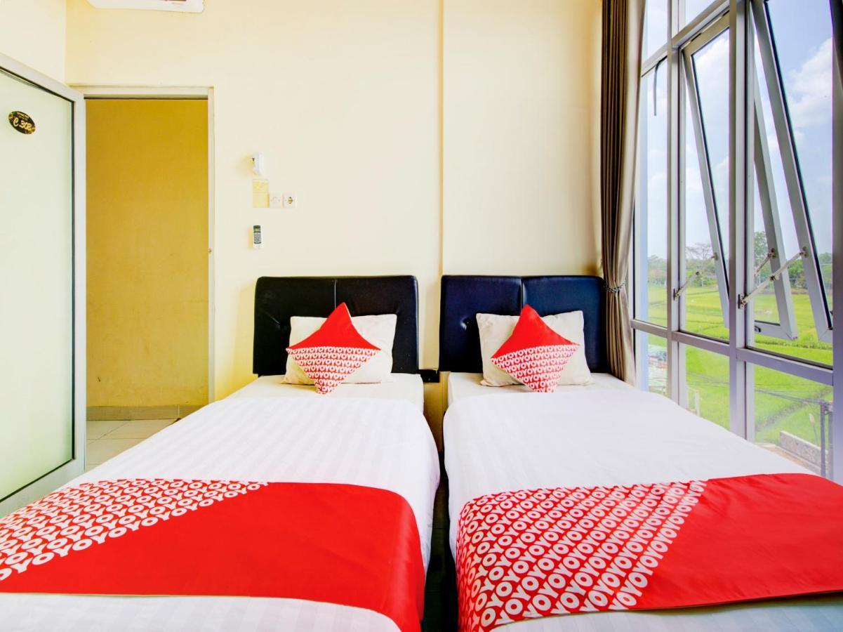 Oyo 3746 Double Tree Guesthouse Purwokerto Exteriör bild