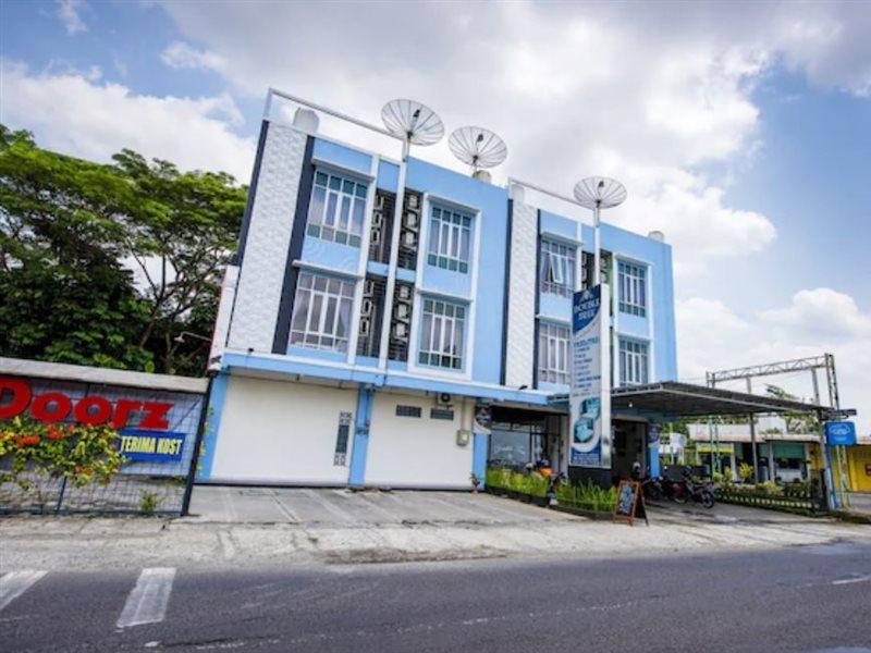 Oyo 3746 Double Tree Guesthouse Purwokerto Exteriör bild