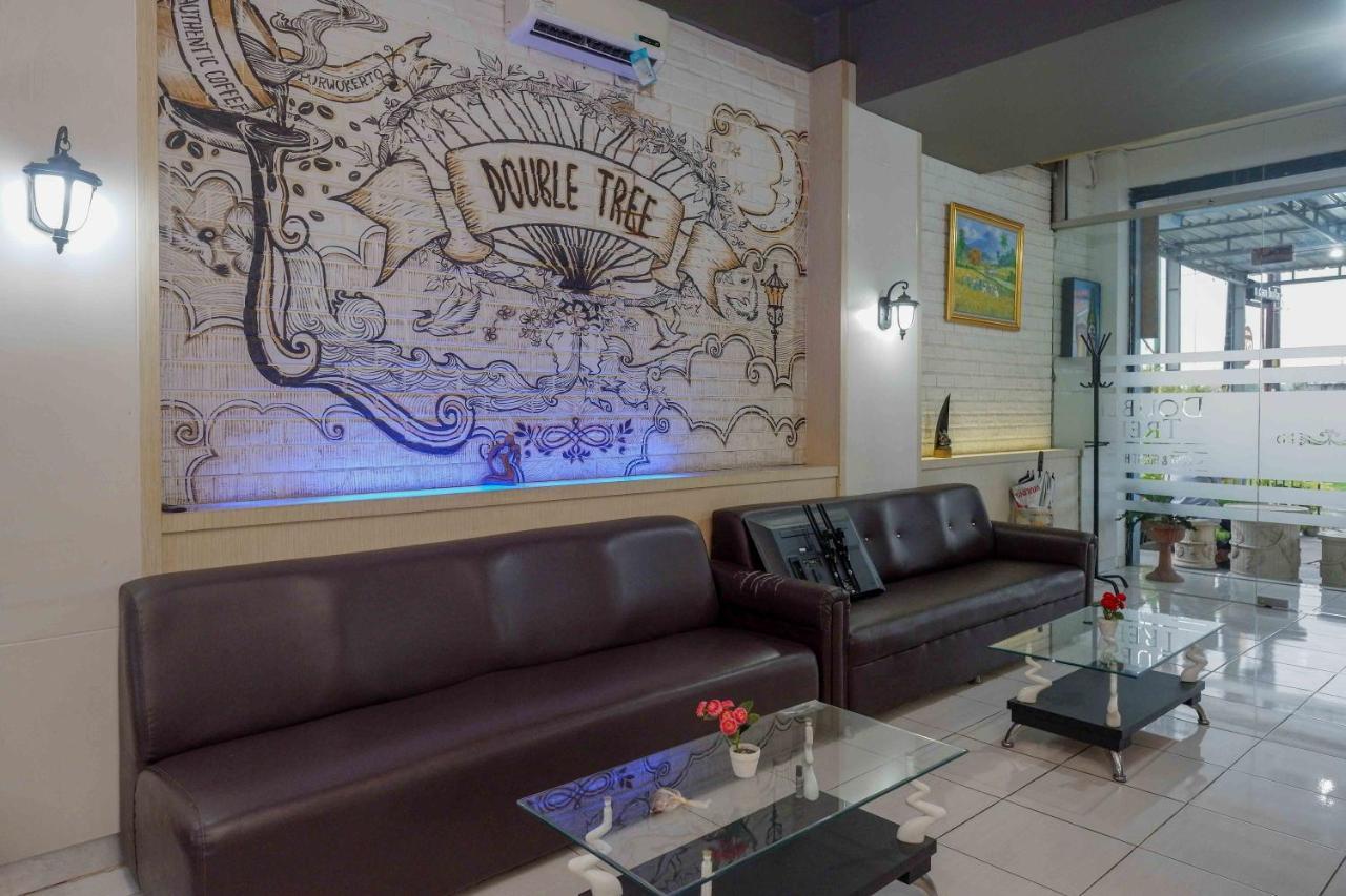 Oyo 3746 Double Tree Guesthouse Purwokerto Exteriör bild