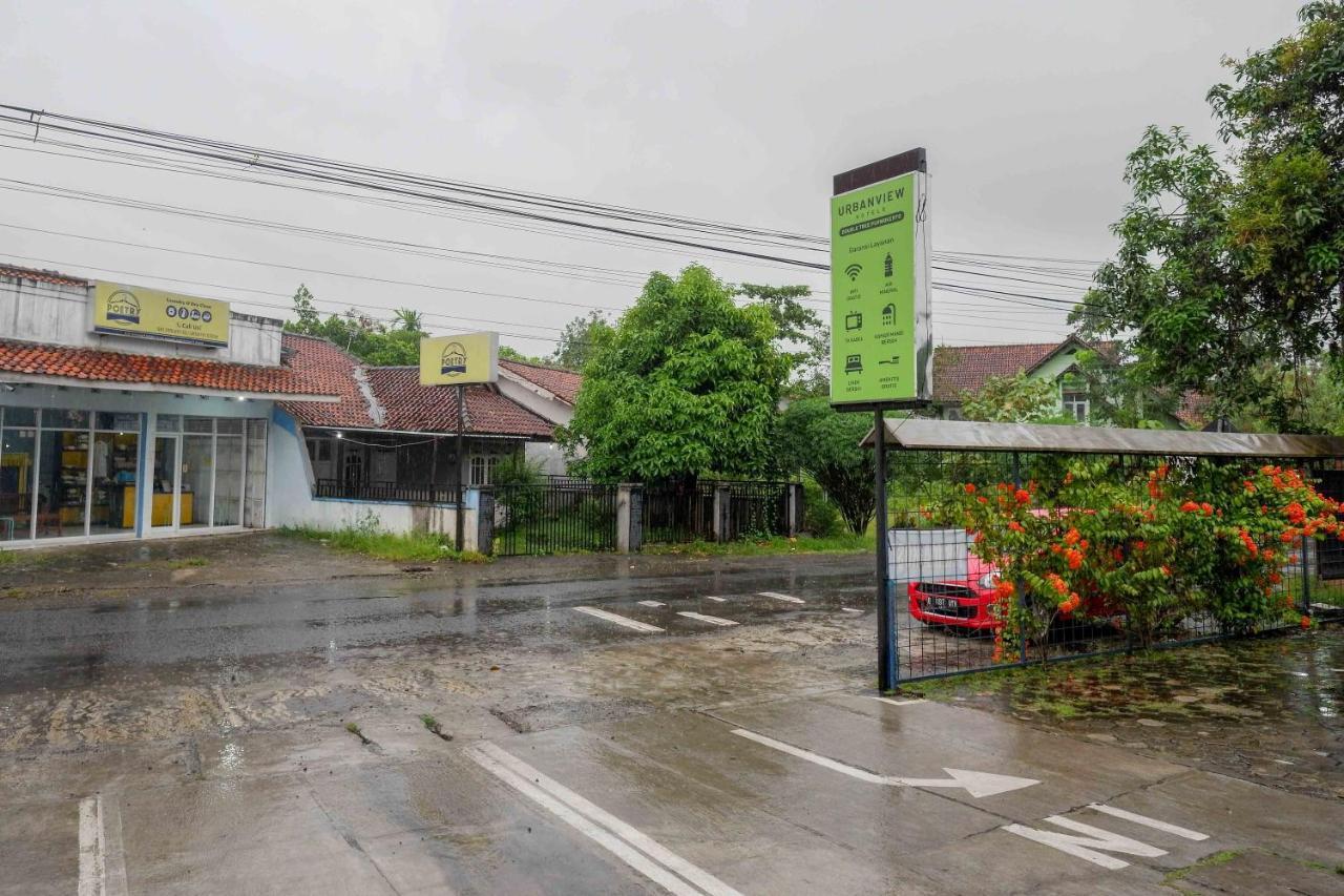 Oyo 3746 Double Tree Guesthouse Purwokerto Exteriör bild
