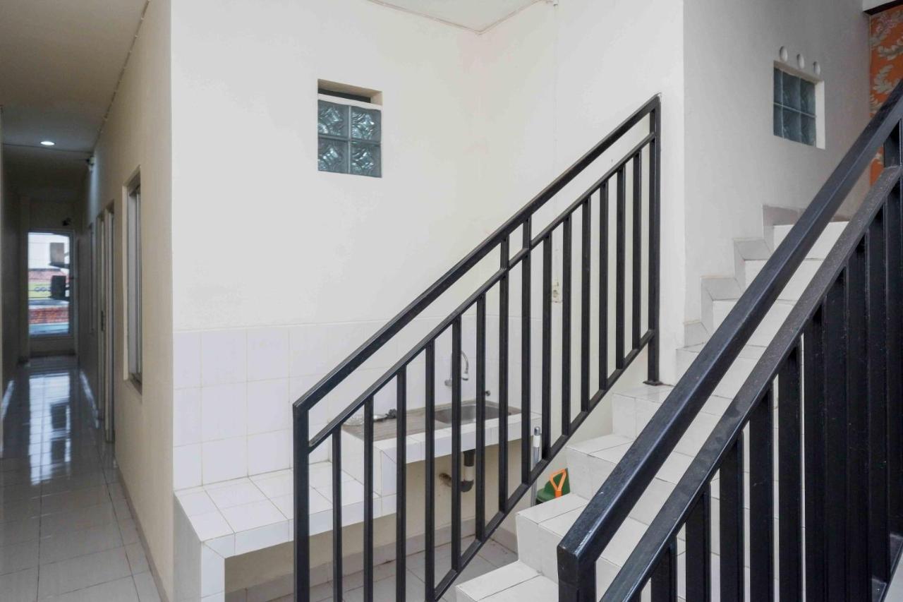 Oyo 3746 Double Tree Guesthouse Purwokerto Exteriör bild